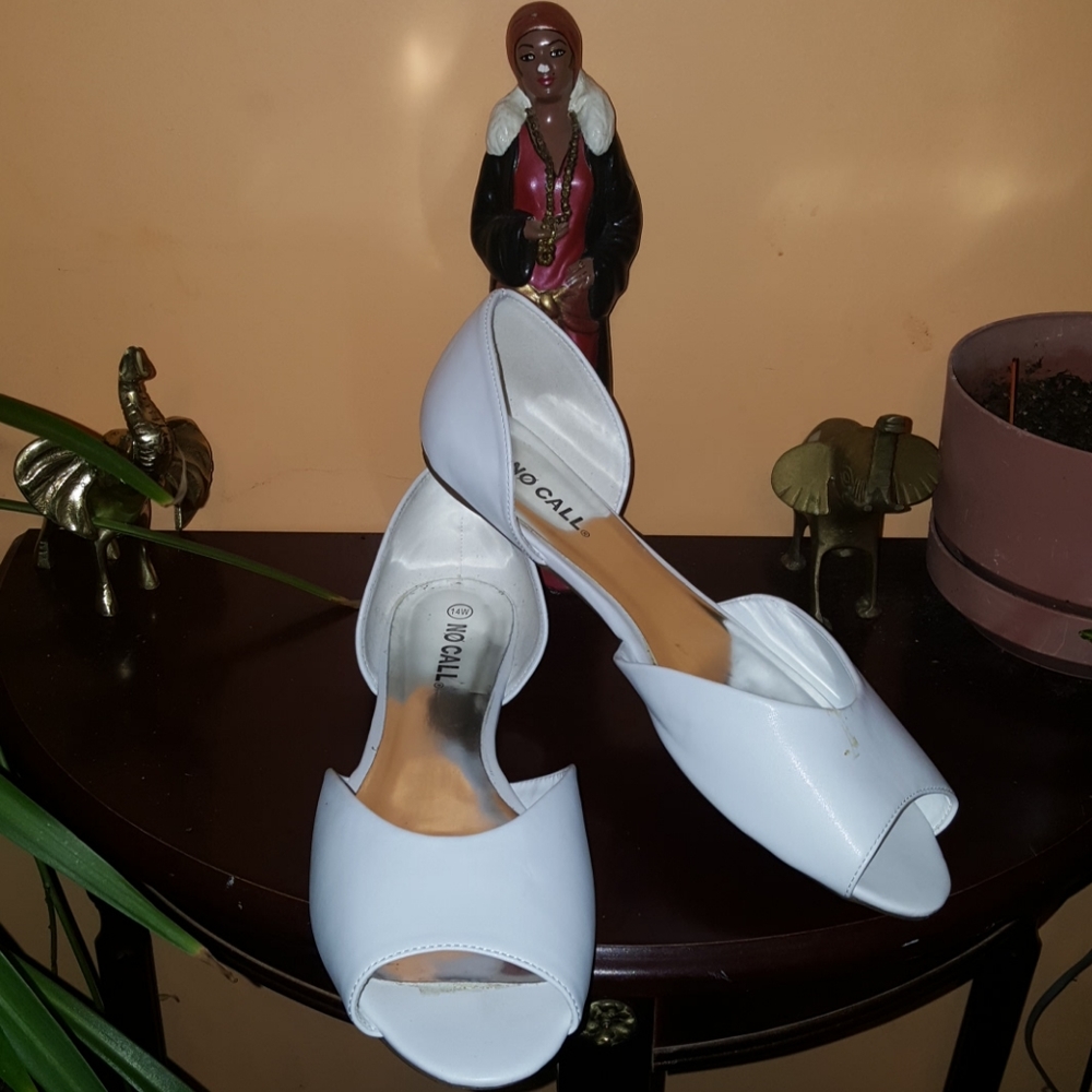 No call white flat peep toe sandals